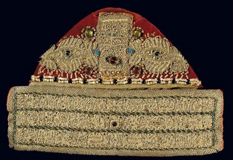 Gold-thread embroidered skouphia (skull-cap) with seed pearls; part of the composite bridal head-dress of Astypalaia island. 19th c. H. 0.22 m. Gift of Dorothea Mela. (EE 3064)   image and text copyright Benaki Museum