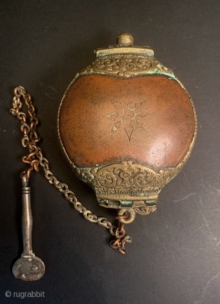 Lovely lime container, circa 19th century, copper with ornate brass fitted hinges in good working order! H: 12.7/ 5in x W: 8.2cm/3.2in.

http://www.abhayaasianantiques.com/items/1449603/Sri-Lanka-Lime-Copper-Lime-Box
           