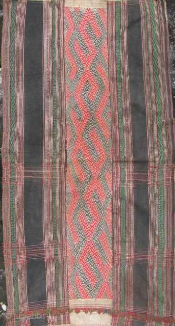 Stieng Woman's Skirt

Beautiful pre Vietnam War woman’s sarong from the Stieng/Xtiêng ethnic group Vietnam. Semi antique/vintage over 50 years old, all hand spun and woven. The center red and black panel is  ...