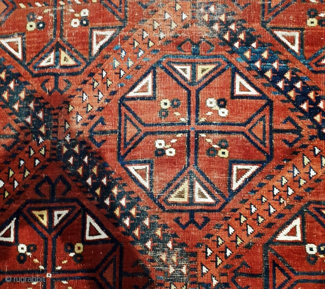 Large Ersari Turkmen main carpet, Central Asia, Middle Amu-Darya valley, mid-19th century, 444 x 190 cm.
The pattern shows a very rare gül, which to the best of our knowledge can be found  ...
