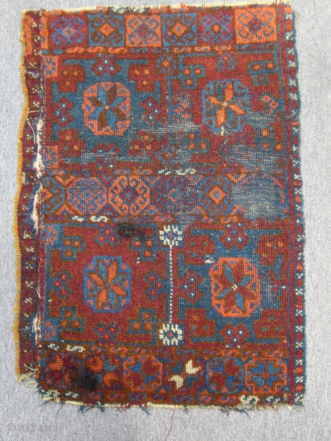 East Anatolian divan fragment rug
size.73x50cm                            