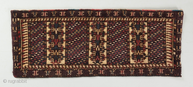 Yomut or P-chodor torba with a rare and very interesting design. Has a hot red. Complete and in great condition with back intact. 2'9" x 1'11".

visit our website for more rare woven  ...