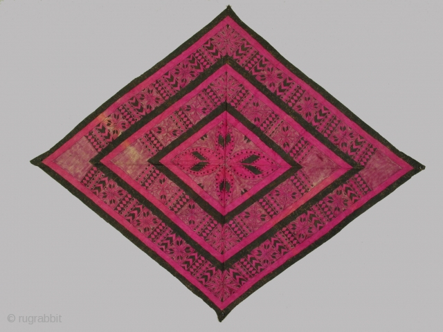 Headhunter's ceremonial bark cloth headwrapper,Toradja people,Sulawesi, Indonesia, 44 x 56 inches, circa 1900-1940. Painted with natural pigments and dyes. These headwrappers were worn by headhunters as ritual adornments when they went on  ...