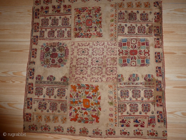 Antique textiel 70x76cm
