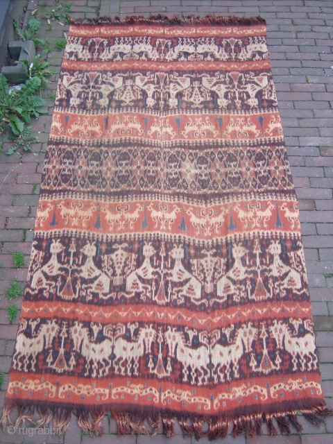 Indonesian Ikat
Size: 130x240cm (4.3x8.0ft)
Natural colors