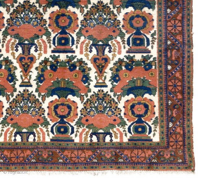 Afshar Rug, 57x75 inches (145x191 cm), very good condition, all original.                      