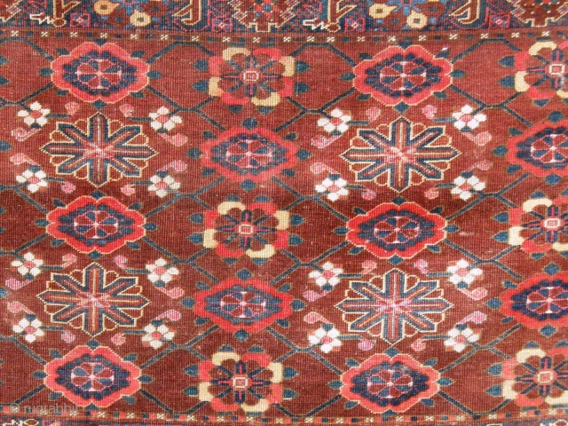 Ersari subtribe Beshir Big Storage bag .end 19 th century
With silk highlights. Very decorative and colorfull.
Picture is token in full sunnylight.
