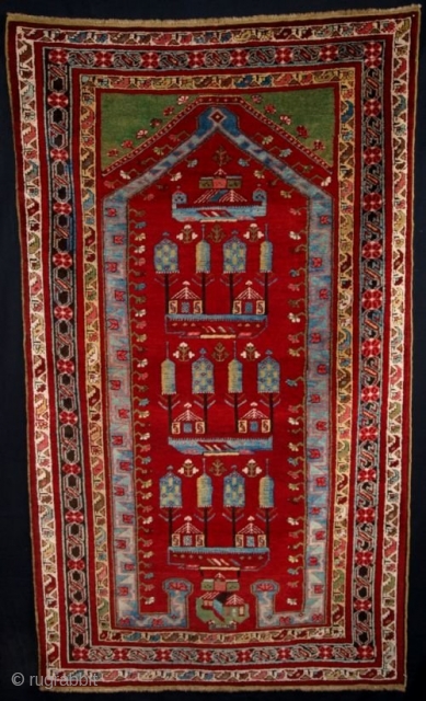 ANTIQUE CENTRAL ANATOLIAN KIRSEHIR PRAYER RUG, UNUSUAL PICTORIAL DESIGN CIRCA 1900/20
www.knightsantiques.co.uk
Size: 6ft 0in x 3ft 6in (182 x 106cm).
Antique Anatolian Kirsehir prayer rug.
Circa 1900/20.
An interesting pictorial prayer rug with ...