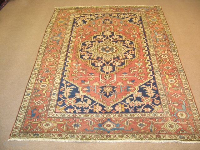 heriz. best in condition this is what u called antique good codition heriz.                    