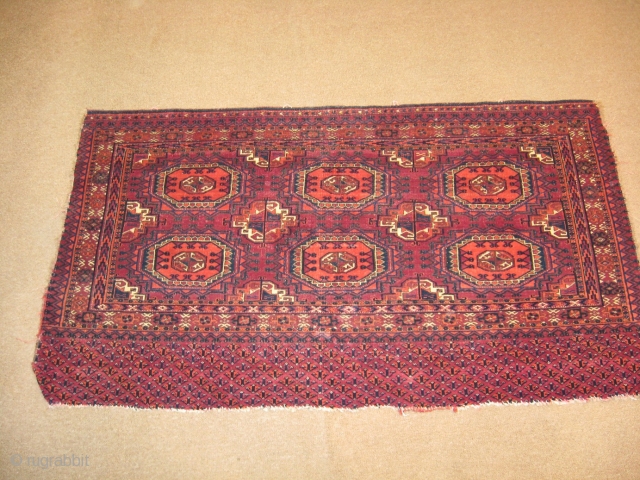 sarook. no repairs. soft like silk finer knots like hereke silk. best in condition. synthetic dyes.                 
