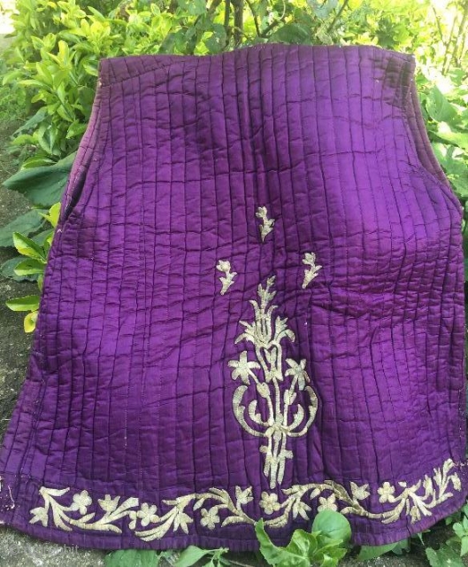 Ottoman silk jacket with silver embroideri vest purple color in good condition 

www.eymen.com.tr                    