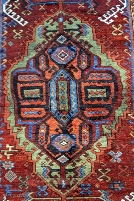 An Antique Anatolian Karapinar 1st or 2nd half of 19th century
some old repaired had done.
size is 390 x 175