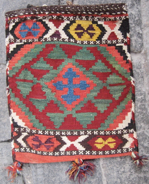 veramin southern tehran chanteh
early 20th century
good condition &dyes
46\38 cm                        