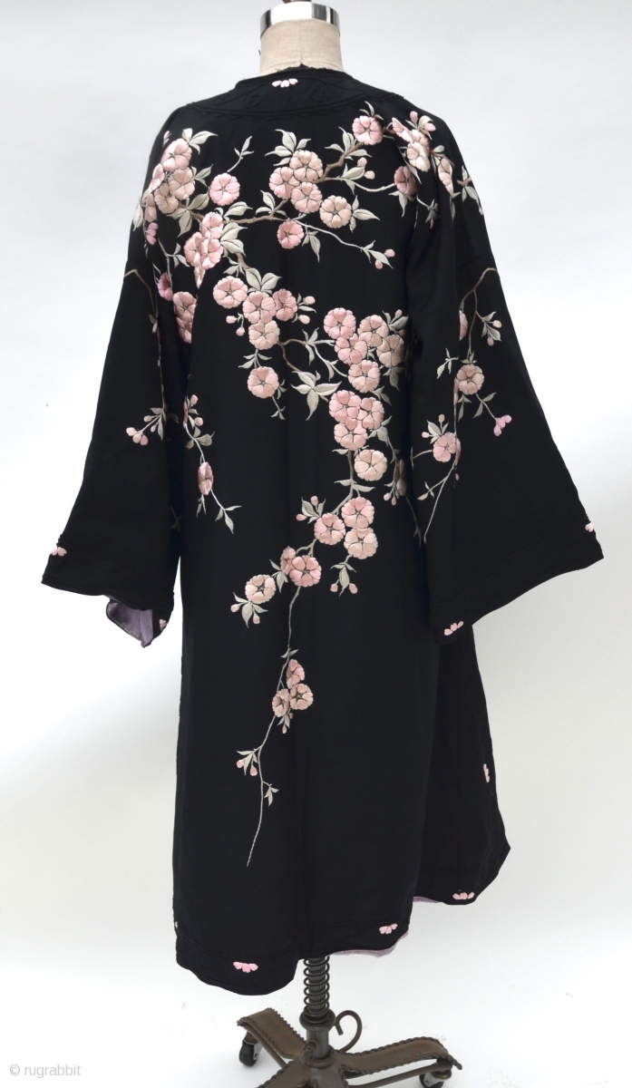 Chinese Silk Embroidered Turn of the Century Embroidered Robe