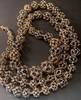 Antique Sri Lanka Silver Beads: Old Ceylonese filigree gilt silver necklace (vermeil) circa 19th century, very fine condition. Acquired in Kandy in the 1990s. Length:  91cm/36in. Bead diameters range from   ...