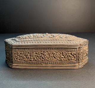 
Fine and elegant 19th century Sri Lanka repoussé and chased silver box. Excellent condition, except a few tiny dents on the bottom edges.  L: 14.2cm/5.6in x W: 4.2cm/1.6in x H: 6.2cm/2.4in.

http://www.abhayaasianantiques.com/items/1449233/Sri-Lanka-Silver-Trinket-Box

 
