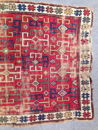 Charming small Shahsavan pile rug, worn but still attractive and with a rare design.
Very good colors. 98x167 cm.               