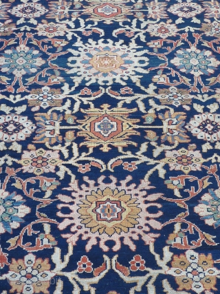 Antique Ziegler mahal carpet - late 19C. size 3.86 x 3.27 m
very decorative carpet in excellent condition evenly worn just showing few spots of foundation on border. No repairs or tinting
Fabulous design  ...