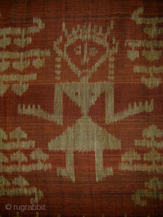 Balinese Ceremonial Breastcloth from Nusa Penida. 2nd quarter 20th c. or earlier. Fine hand-spun cotton, ikat weaving, natural dyes. 136x48 cms.