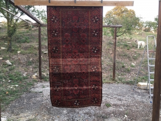 Turkmen Beshir pile rug. End 19th c. Cm 110x215. Great colors, great pattern, great condition. Some old restorations. Unusual medium size. Lovely madder red, super yellow, sweet green & light indigo. Wool  ...