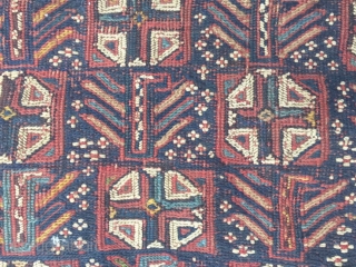 Sumack khorjin bag face. Cm 38x50. Kurdish? Shahsavan? In any case antique, approx 1870/80, beautiful, all natural dyes and a very interesting design with crosses and anthropomorphic figurines.     