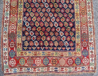 Antique superb Gendje caucasian carpet of the second half of the 19teen century.

Despite some wear, a rare collector's carpet.

Check the photos, they are part of the description.

We ship to Switzerland, UK and  ...