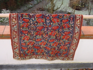wonderful fine, antique 1880 kamseh, square small rug, some old mothbite, a few less than fingertip holes, no stains, superbe all natural colors

87x87cm
2.9x2.9ft          