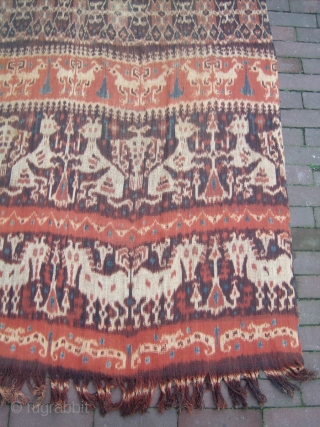 Indonesian Ikat
Size: 130x240cm (4.3x8.0ft)
Natural colors