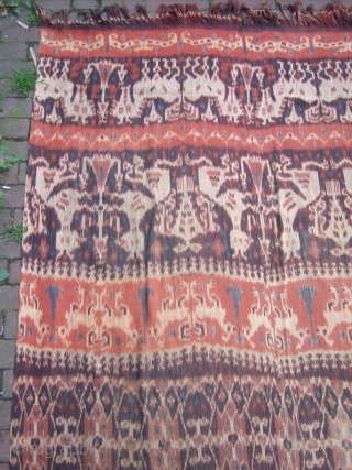 Indonesian Ikat
Size: 130x240cm (4.3x8.0ft)
Natural colors
