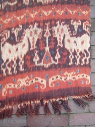 Indonesian Ikat
Size: 130x240cm (4.3x8.0ft)
Natural colors