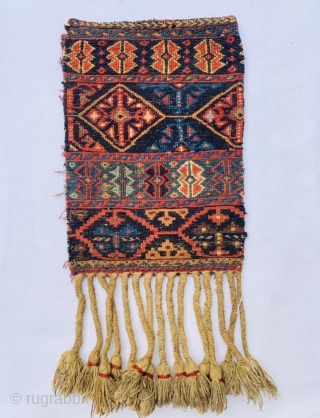 beautiful double face Afshar spoon bag sumak circa 1890 wool on wool,all good colors and perfect condation,size
60x29cm                