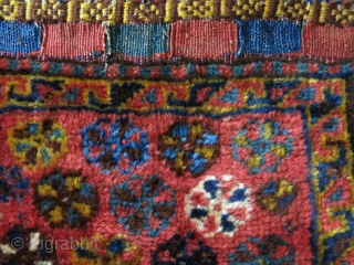 Luri Qashkai bag face. Small lower pile corner repairs. It has lustrous wool with saturated colors. Size: 37 x 36 cm (14 ½ " X 14").       