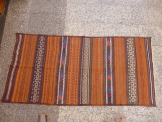 Large and heavy (won´t move on the floor) Sistan kilim. Mint condition, including original finishes on both ends and sides, probably never used. Very finely woven creating incredibly small patters, soft and  ...