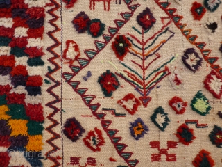 Another "boucherouite", Qashqai style. Mainly wool with some achrylic in loud colours (acid green and electric blue), very 1960s!. Nice checkered border and loads of tufts. Clean and in very good condition. ...