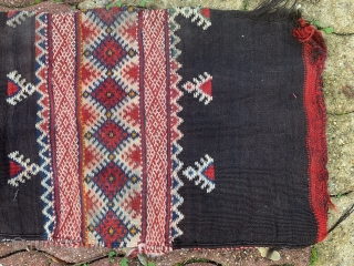 very rare south moroccan moukhala bag, ait ouaouzguite people, goat hair, wool..early 20th century. length 165cm
ex bert flint collection marrakech.             