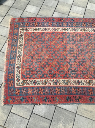An antique Beshir runner with 332/113 cm. In as found condition.                      