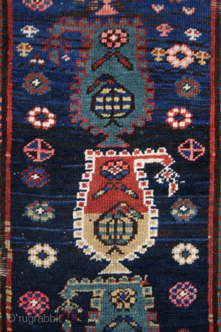 An antique Persian carpet Shahsavan (Northwest region, Azerbaijan).
Very nice elegant piece in gallery format. In the rare narrow
The main field marked in blue is made up of twelve vertically
colorful boteh variation, also  ...