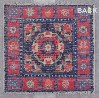 No.D5370 * Chinese Antique Mat-Rug,Age: 19/20th Century. Size: 55x58cm( 21" x 23" ). Origin: Baotou-Suiyuan. Shape: Square                