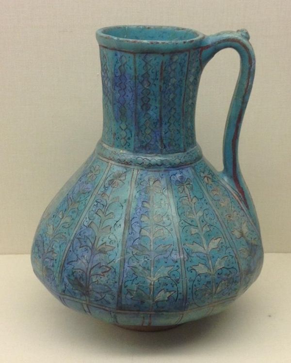 Persian ceramic vessel, Kashan, circa 12th-13th cen. Gulbenkian Museum