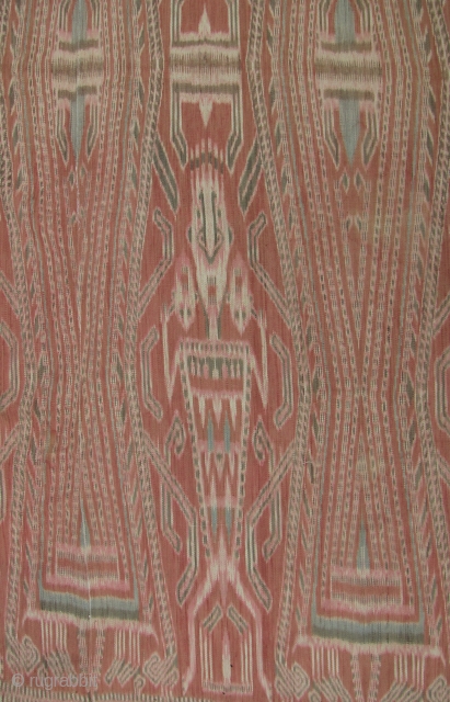 Good old Iban pua kumba with warriors pattern flanked by trophy skulls above the shoulders as the main motif. The cloth is in excellent condition with no holes tears etc and woven  ...