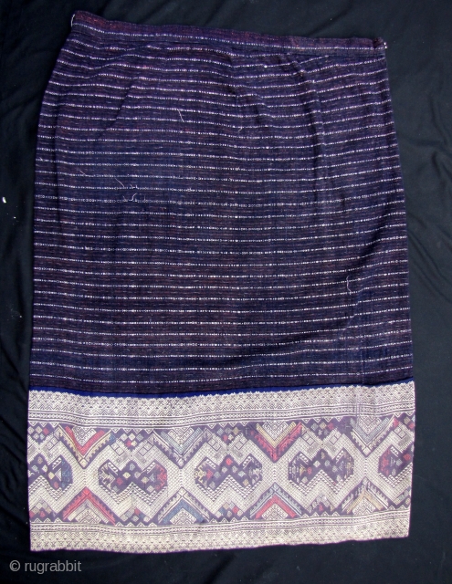 Lovely vintage (circa 50 years old) Lao/Issan skirt with wide lower hem silk woven pattern. This is in good condition and just washed. There is a waistband sewn into the top. This  ...