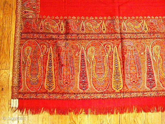 Type: KASHMIR SHAWL 
Origin: India 
Circa: 1825 
Size/Feet & Inches: 4'1'' x 8'9'' 
Size/Meters: 1.24 x 2.66 
               