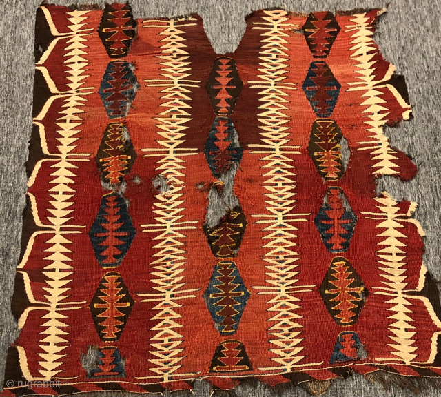 AS/15
Anatolian Fragment kilim
Size: 130x125 
Ask price

                           