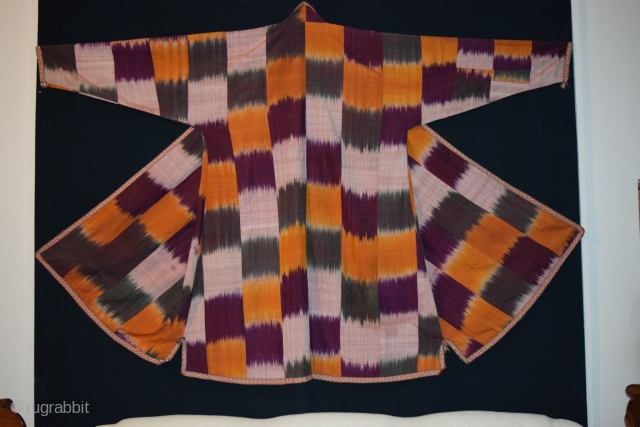 Bukhara Ikat Men's Chapan/Coat Very Large

Abstract Design - 19th Century
                       