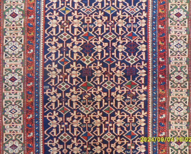 Antique Caucasian Karakasli Rug
Size: 175x117 cm.
Mail: makifhali@yahoo.com                          