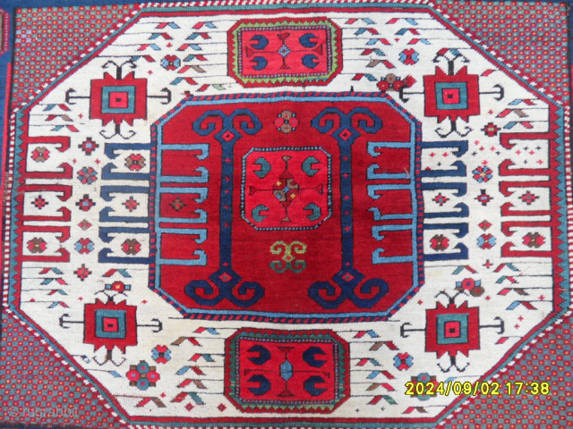 Antique Caucasian Karacoph Rug
Size:220x187 cm.
Mail : makifhali@yahoo.com                          