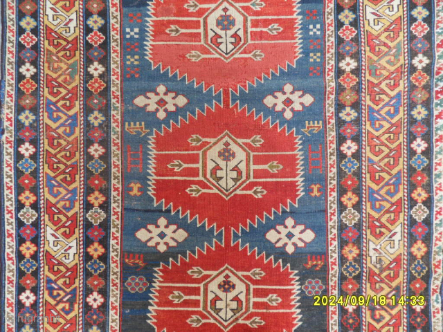 Antique Caucasian Karakashli RUG
SİZE: 182X108 CM.
MAİL: makifhali@yahoo.com                          