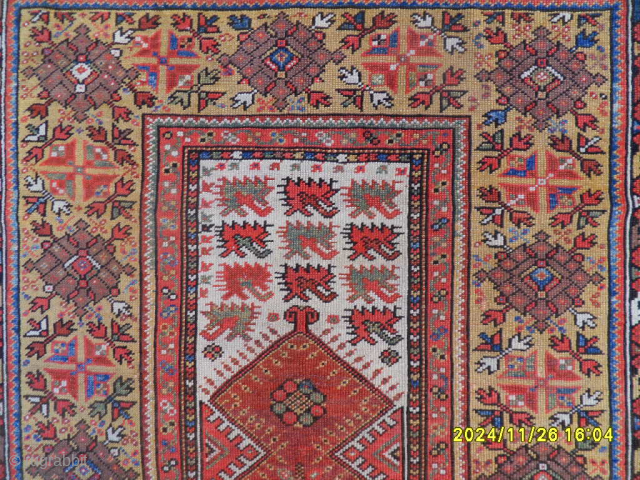 Antique Anatolian Milas Rug 
Size: 158x110 cm.
Mail: makifhali@yahoo.com                         