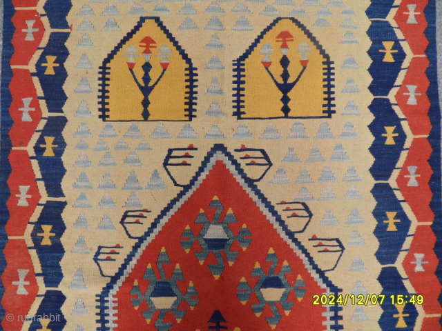 Anatolian Sharkoy Design Kilim 
Size: 180x118 cm.
Mail: makifhali@yahoo.com                         