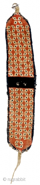 http://rugrabbit.com/content/hunting-and-gathering-china-tibet-and-east-turkestan     

Part of our online exhibition, "Hunting and Gathering: China, Tibet, and East Turkestan" 

Yak collar with rice grain pattern
Tibet
Circa 1900
63 x 12 cm (25 x 5 in.)  ...